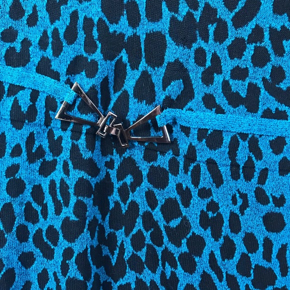 Cyrus Leopard Sheer V-Neck Sweater Top Pullover Belt Buckle Stretch Animal Print - Picture 3 of 12